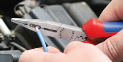 KNIPEX Electrician's Plier - 1301160 - Image 3