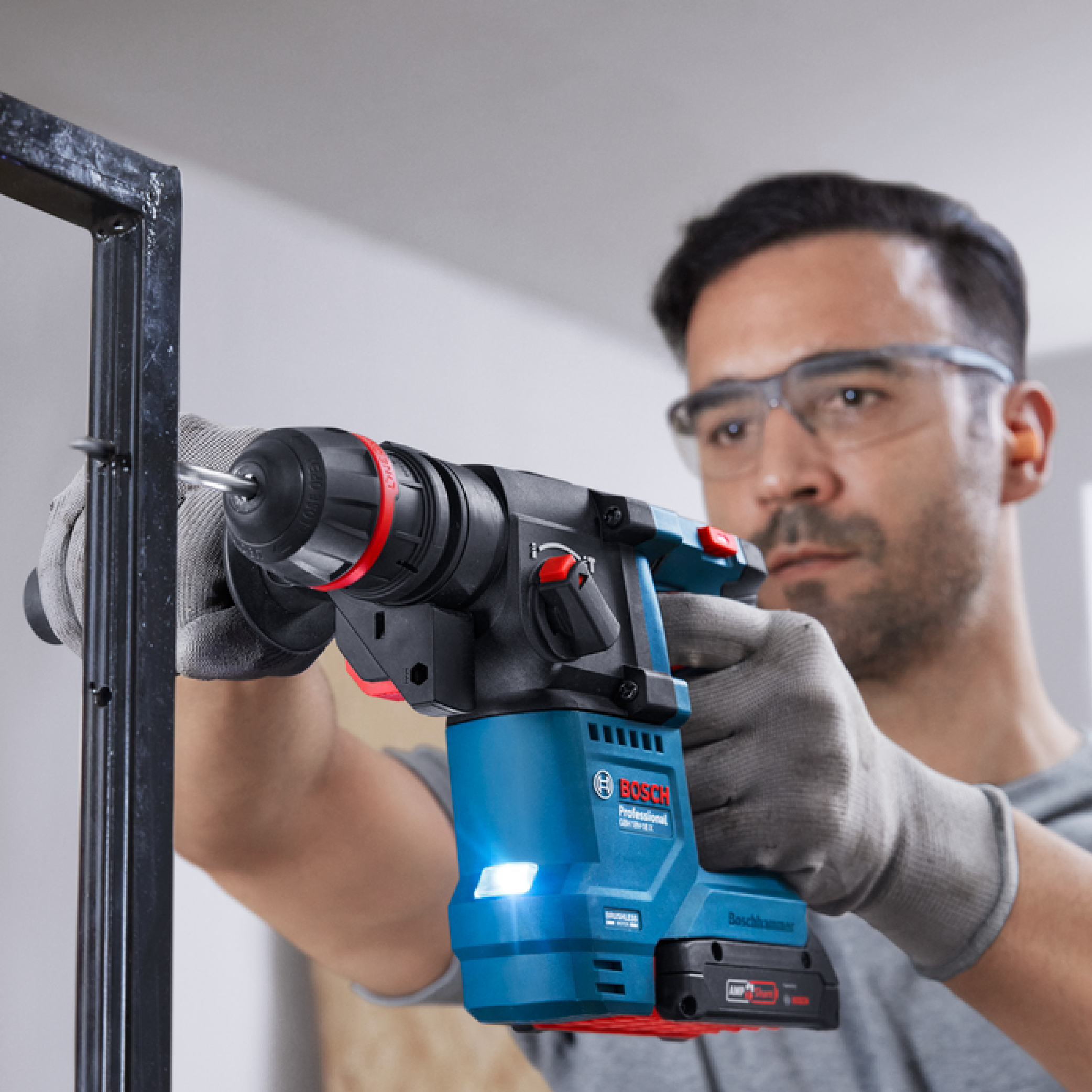 BOSCH GBH 18V-18 X Cordless Rotary Hammer with ONECHUCK (Solo) - 06119271J0 - Image 4