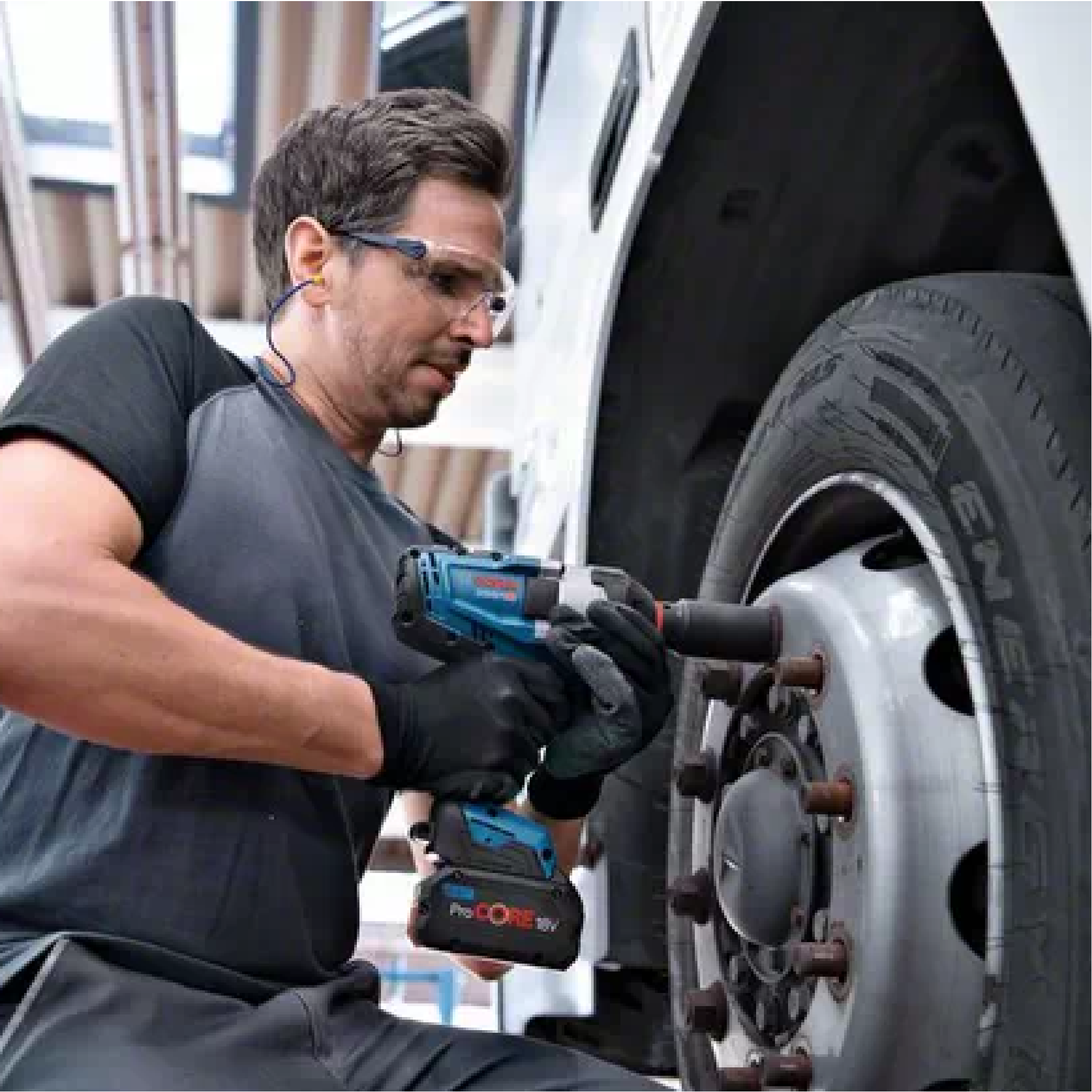 BOSCH GDS 18V-1000 Cordless Impact Wrench (Solo) - 06019J83L1 - Image 3