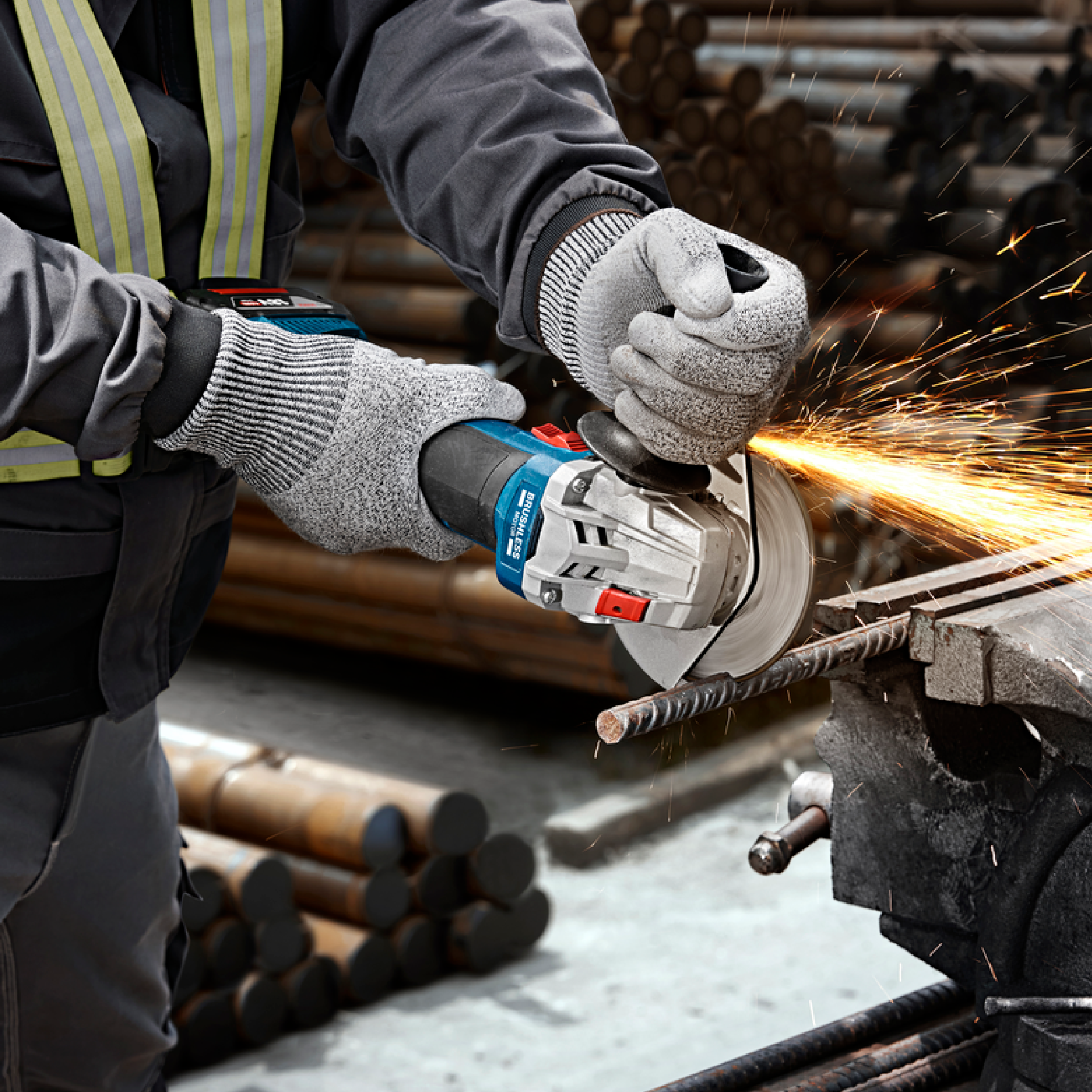 BOSCH GWS 18V-8 Cordless Angle Grinder - 06019N90L0 - Image 8