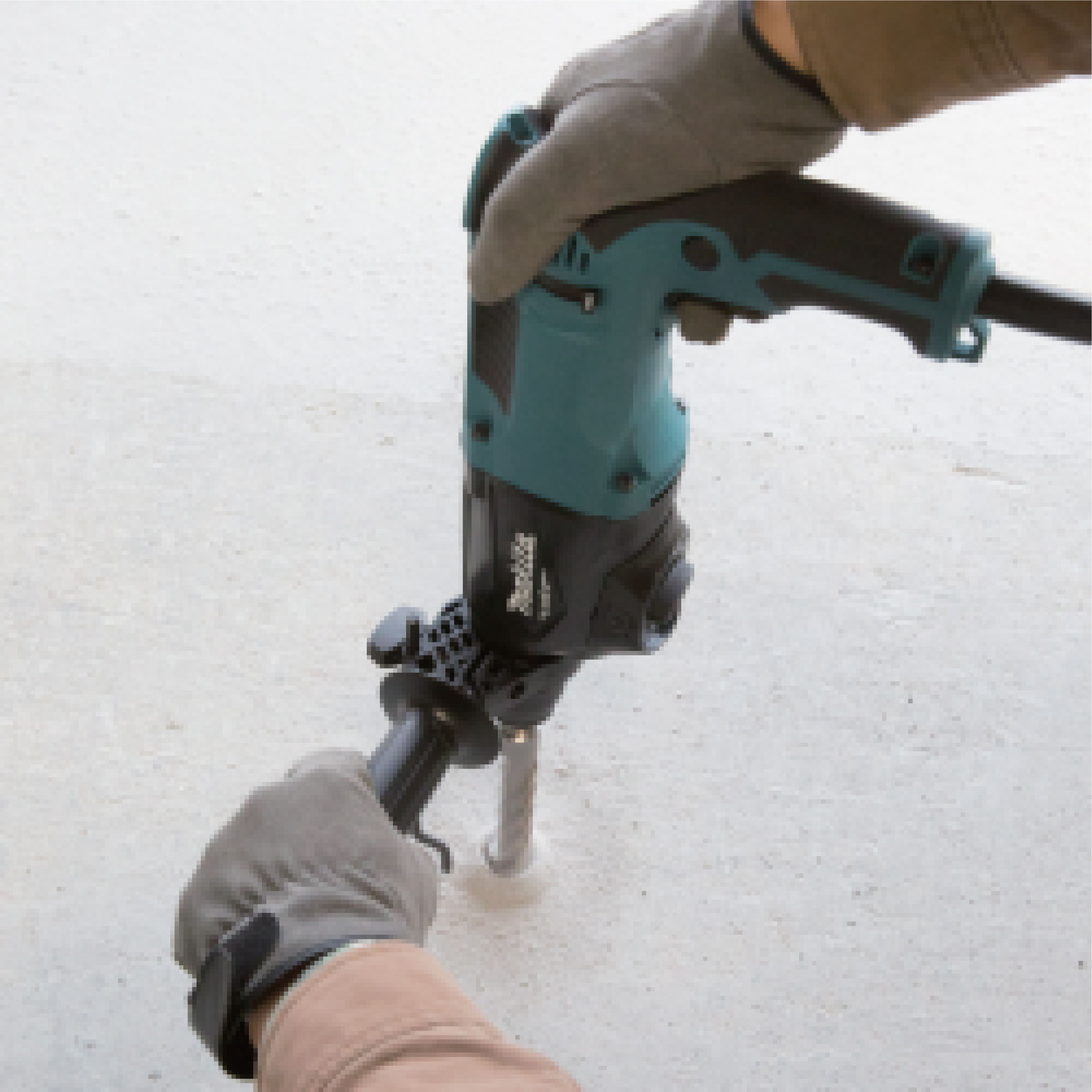 MAKITA M8701X3B Combination Hammer - Image 4